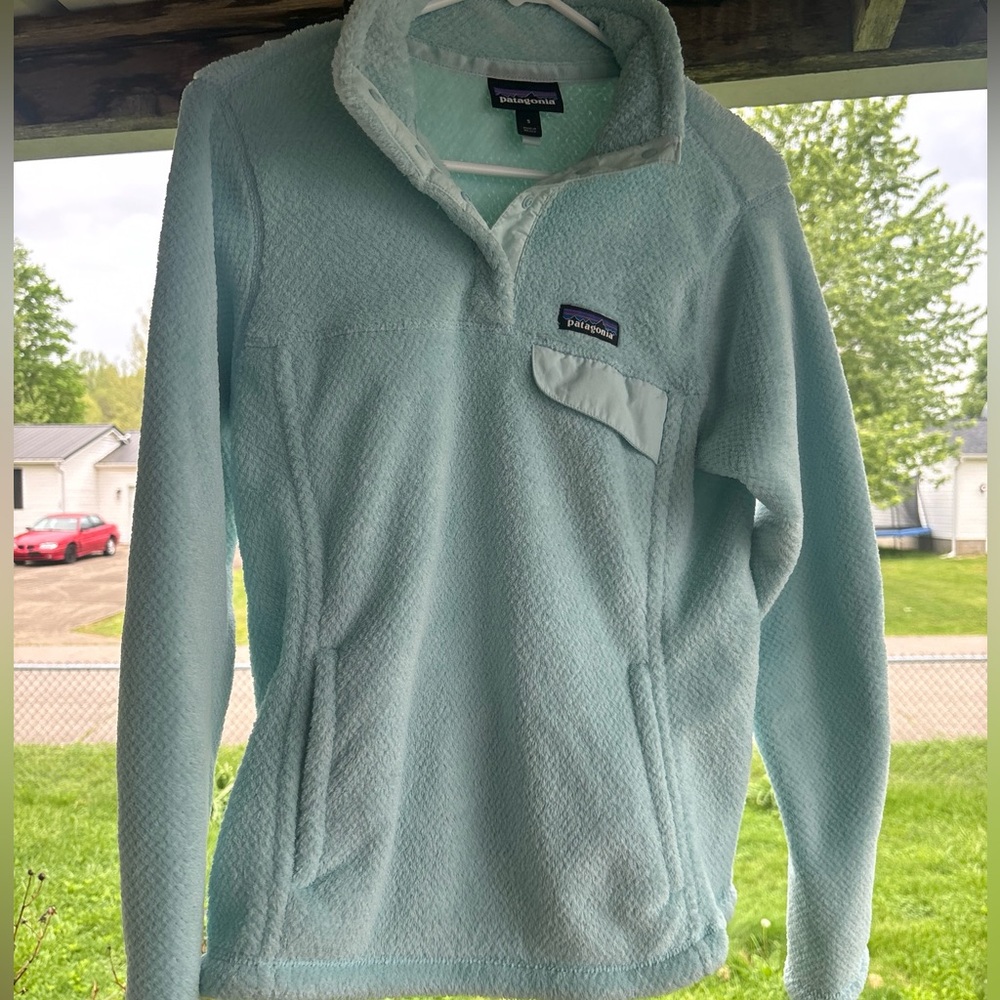 Patagonia Women’s Retool 1/4 Snap Baby Blue